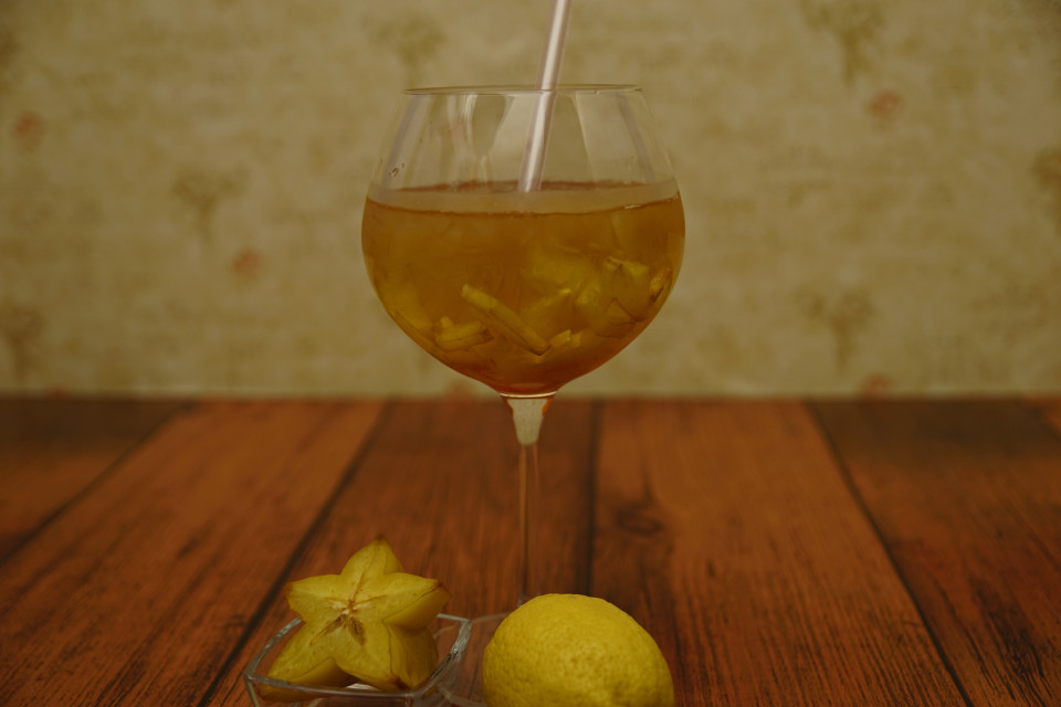 Bio Cara - Sternfrucht-Zitronen-Bowle