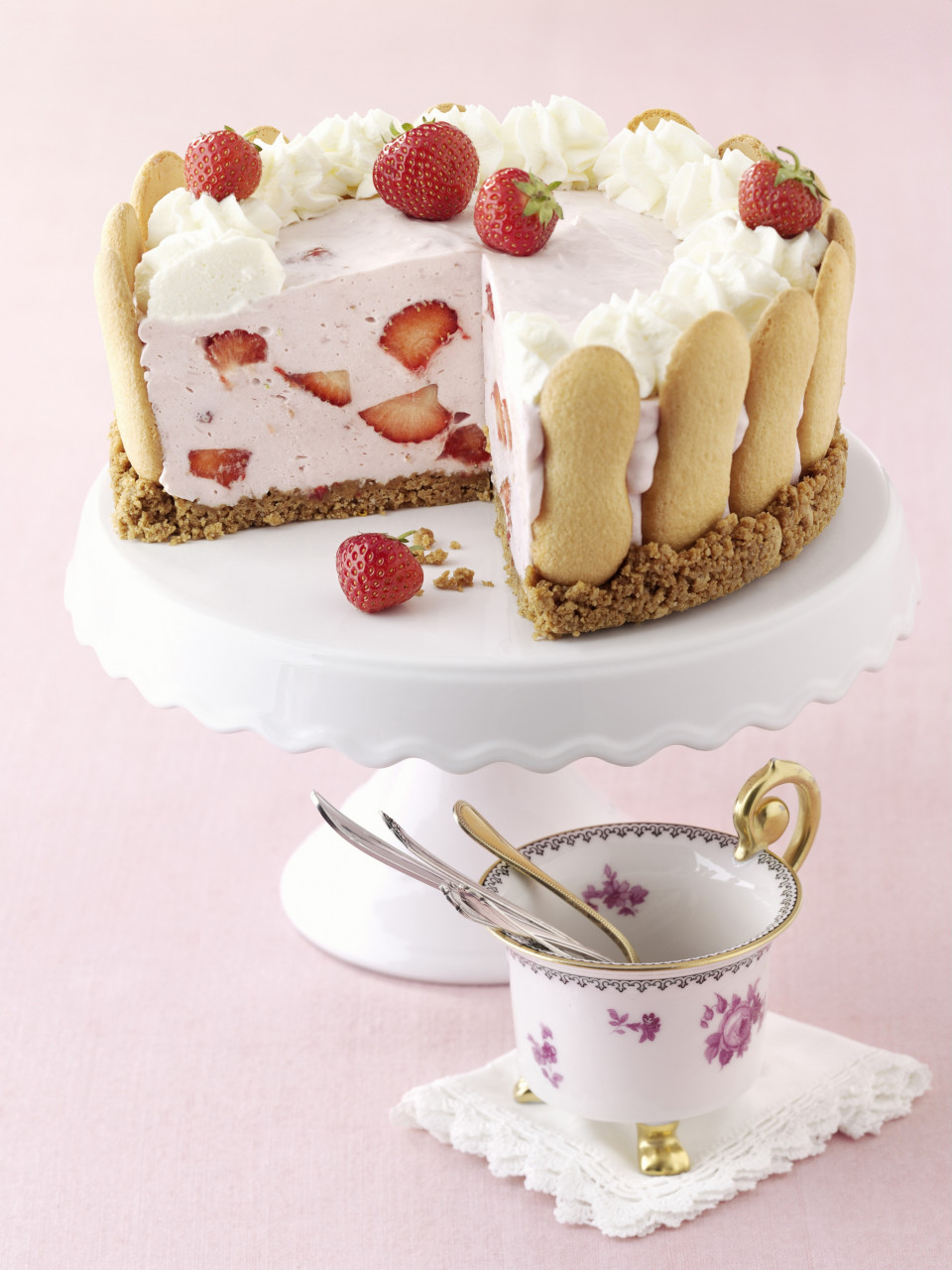 Bio Erdbeer-Himbeer-Charlotte-Torte (ohne Backen)