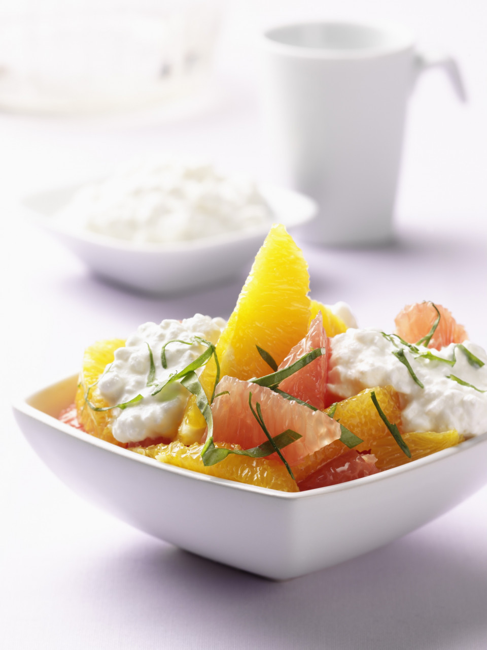 Bio Orangen-Grapefruit-Salat mit Hüttenkäse
