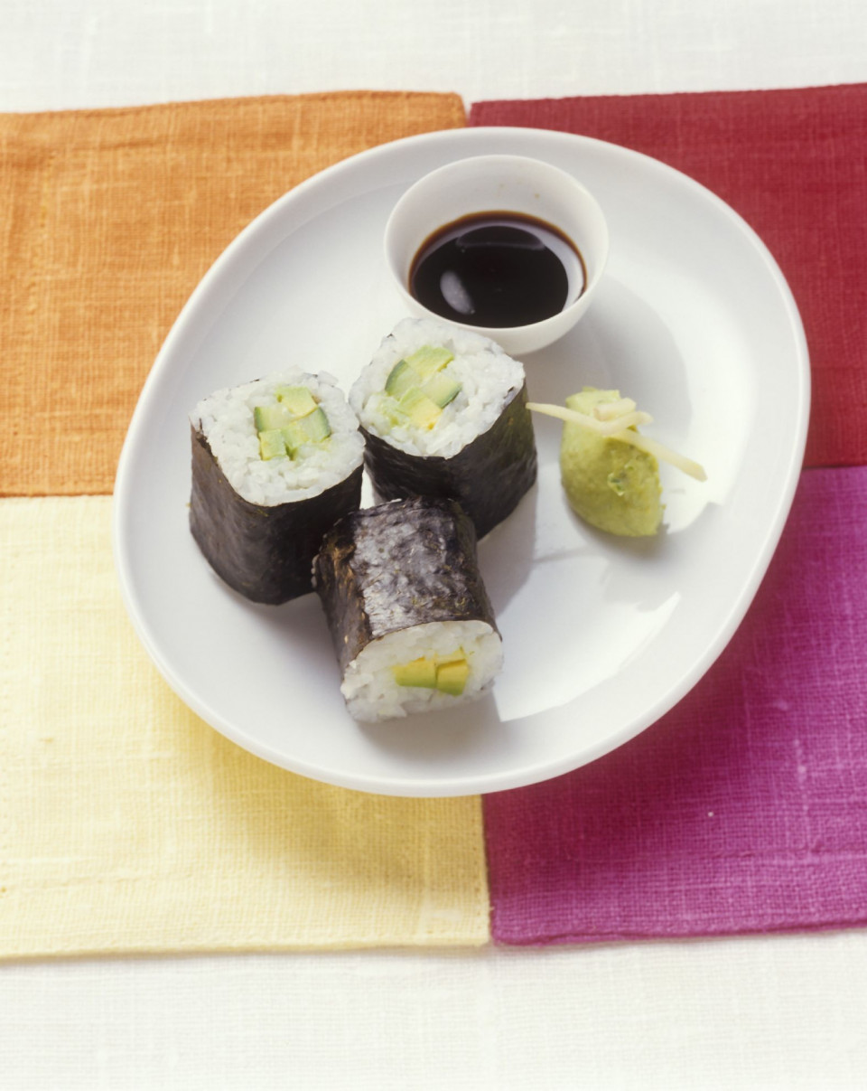 Bio Sushi (Maki) mit Ingwer-Avocado-Soße