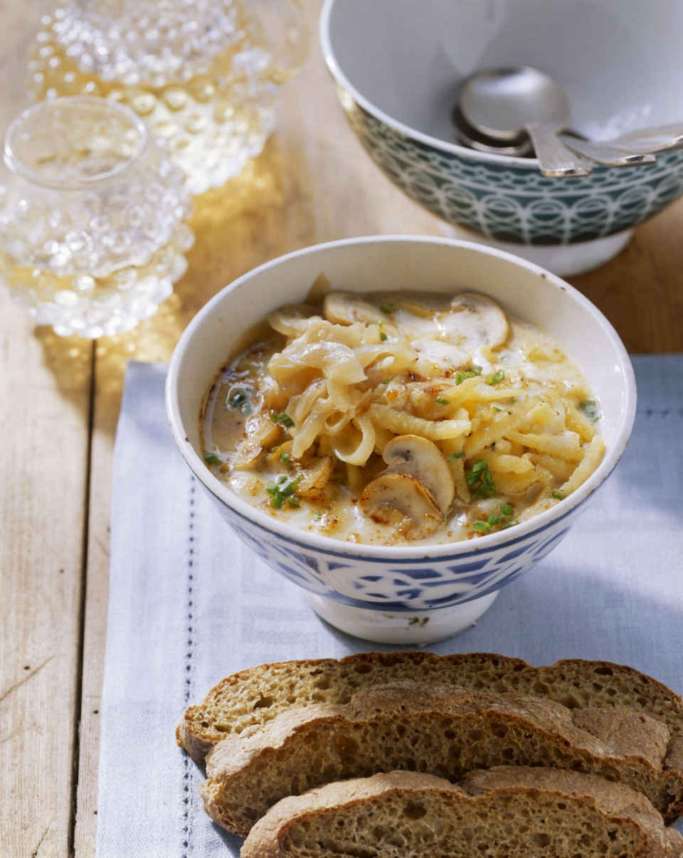 Bio Käse-Champignon-Suppe mit Spätzle