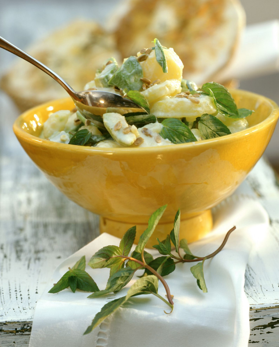Bio Kartoffel-Avocado-Salat mit Minze