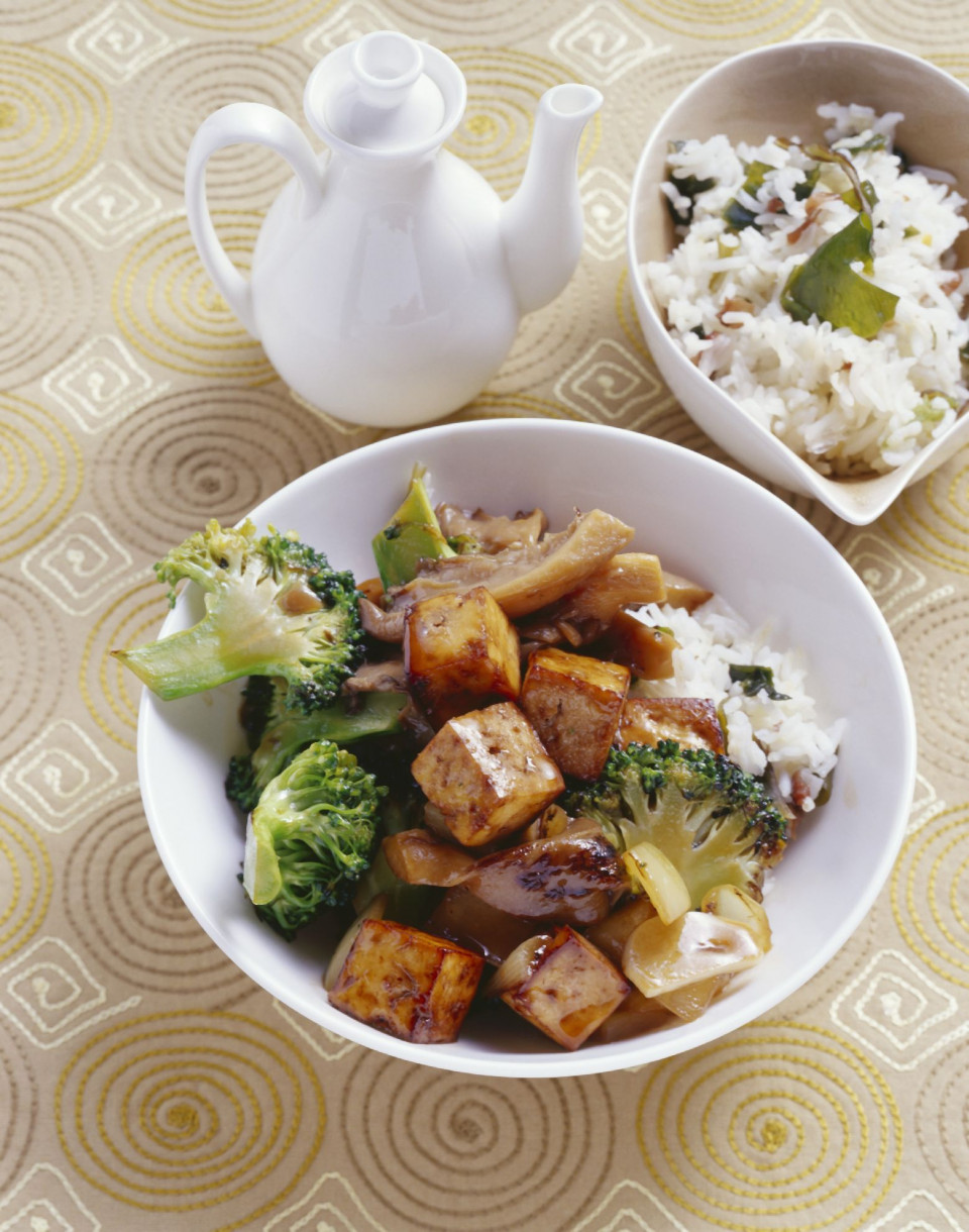 Bio Knuspriger Tofu mit Austernpilzen und Brokkoli