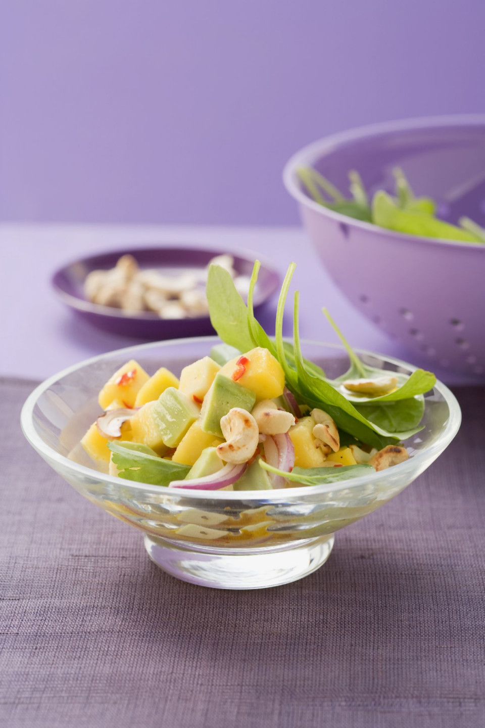 Bio Avocado-Mango-Salat mit Cashews