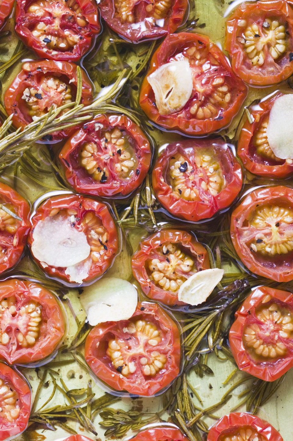 Bio Olivenöl-Tomaten mit Knoblauch