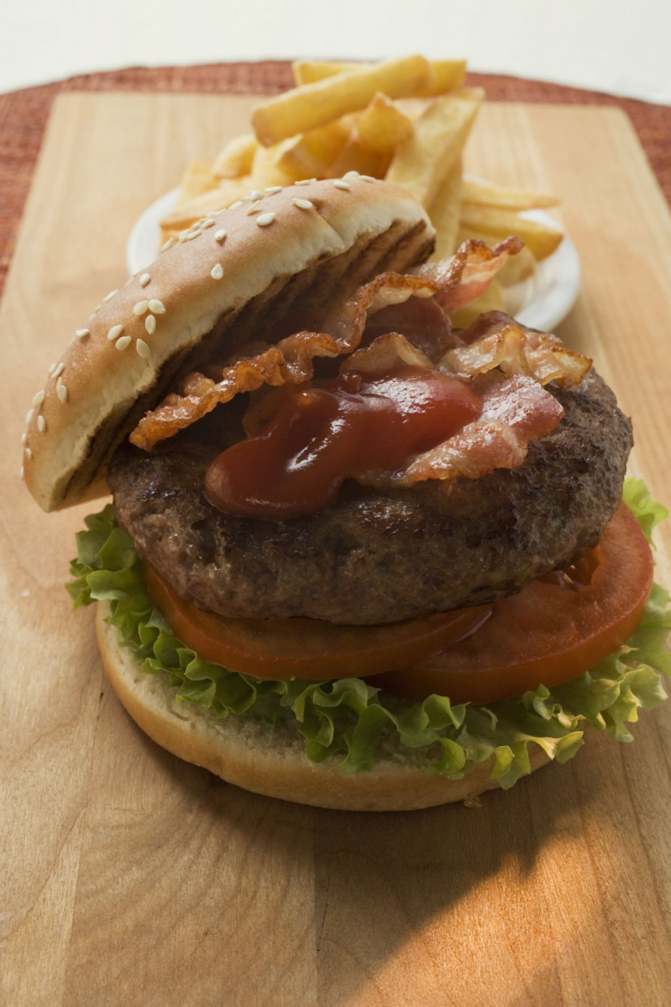 Bio Beef-Burger mit Bacon
